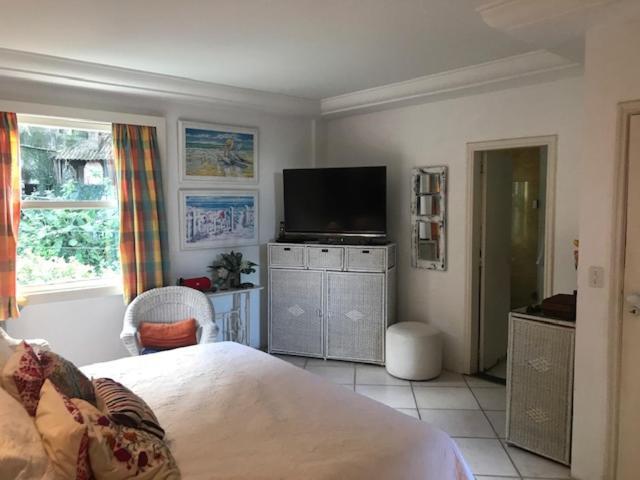 Lagoon Bed and breakfast